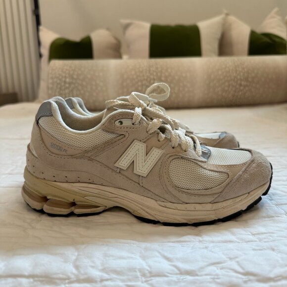 New Balance 2002R Off White - Picture 1 of 6